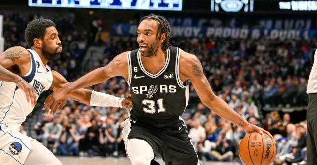 足球直播-【圆桌】太阳四巨头身边，最后一个首发属于谁？